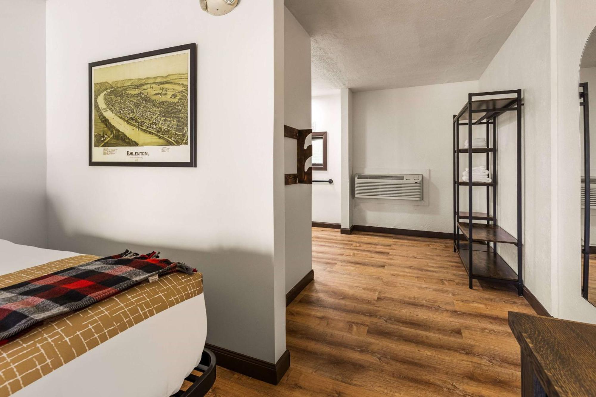 Travelodge By Wyndham Emlenton Bagian luar foto