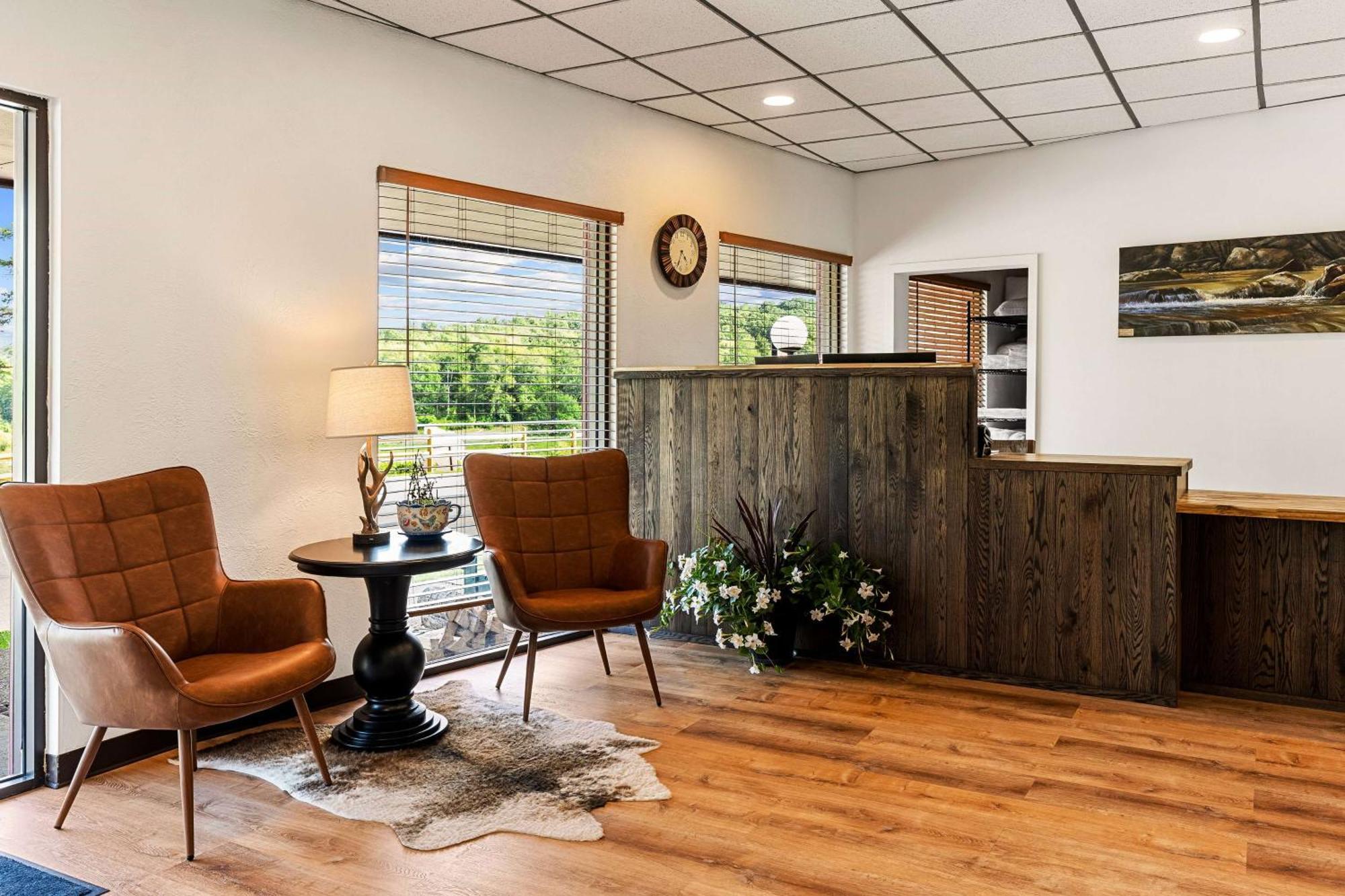 Travelodge By Wyndham Emlenton Bagian luar foto
